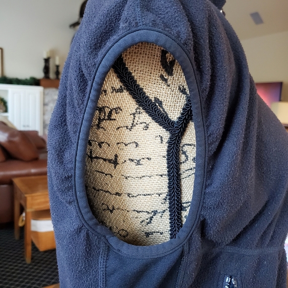 VTG The North Face Lightweight Black Fleece Vest - Picture 6 of 13